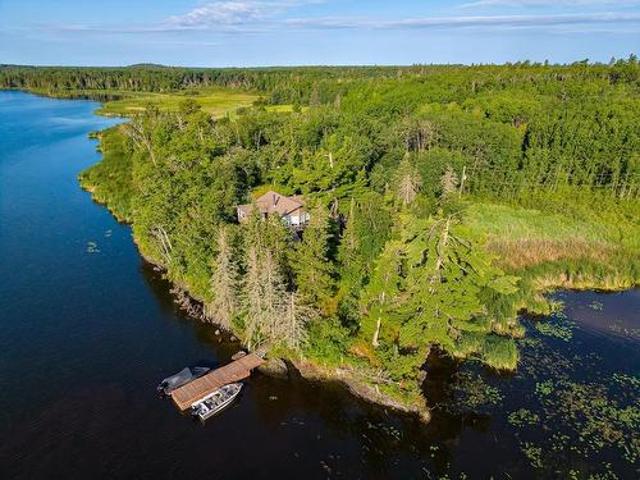 Dock 61 D142 Holmstroms Marsh, S Of Kenora, ON, P0X 1C0 house for sale | Listing ID TB2602 | Royal LePage