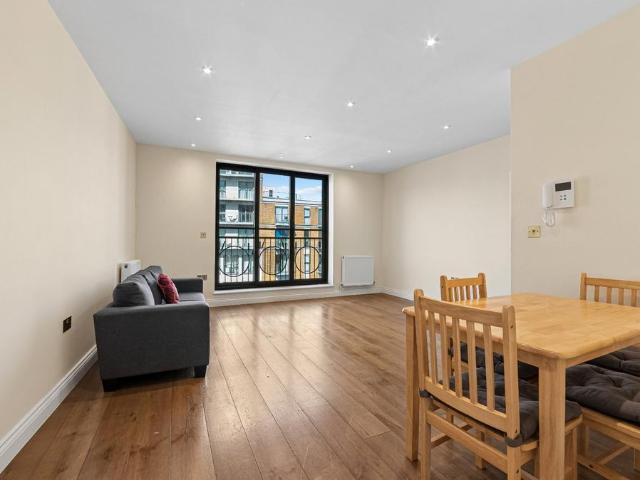 Dod Street, London, E14 3 bed apartment to rent £3,250 pcm £750 pw