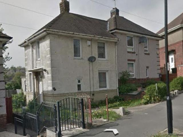 Doe Royd Crescent, Sheffield 2 bed semi detached house to rent £900 pcm £208 pw