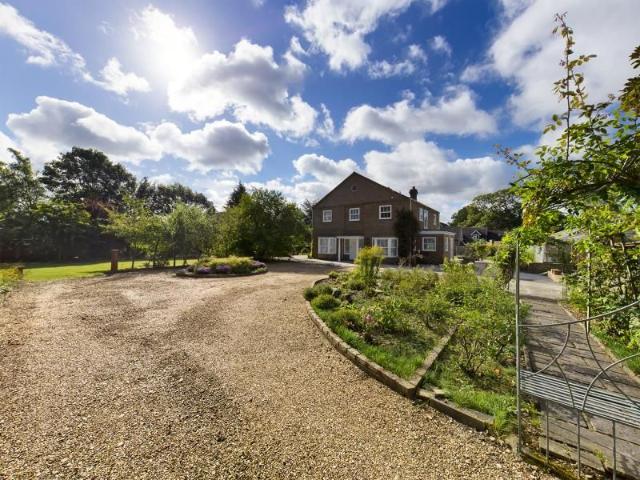 Dog Kennel Lane, Chorleywood WD3, 5 bed property to rent, £6,500 pcm | PrimeLocation
