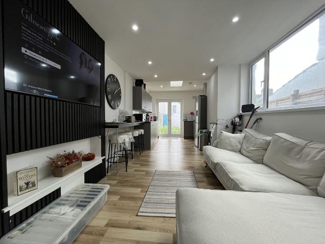 Dogfield Street, Cathays CF24, 6 bed terraced house to rent, £3,570 pcm | PrimeLocation