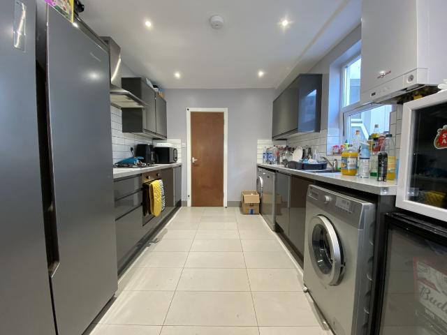 Dogfield Street, Cathays CF24, 6 bed terraced house to rent, £3,600 pcm | PrimeLocation