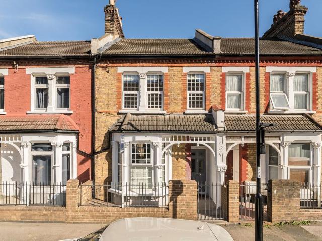 Doggett Road, Catford SE6, 3 bed detached house to rent, £2,500 pcm | PrimeLocation