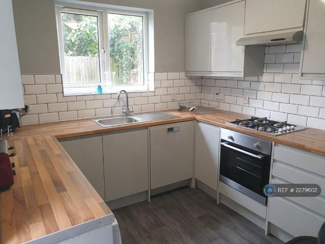 Doggett Road, London, SE6 5 bed terraced house to rent £3,895 pcm £899 pw