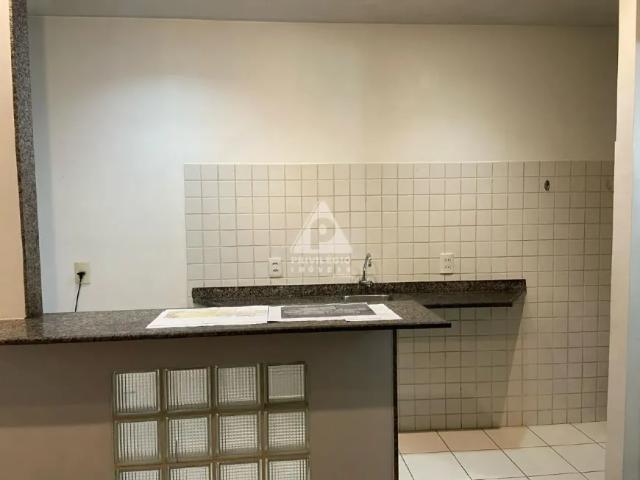 Dois apartamentos em copacabana