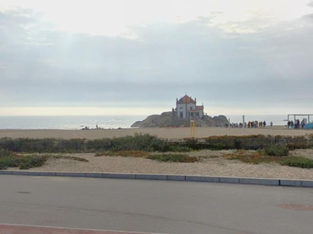 Dois lotes de terreno Miramar
