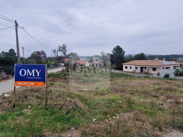 Dois terrenos para construção de moradias em Bustelo, Vila Real