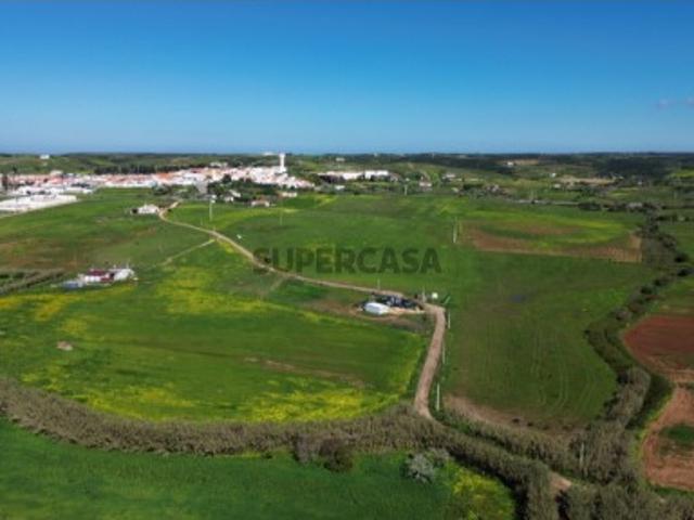 Dois Terrenos Rústicos Confinantes 20.120 m² em Vila do Bispo