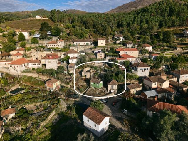 Dois Terrenos Urbanos em S. Jorge e Ermelo, Arcos de Valdevez