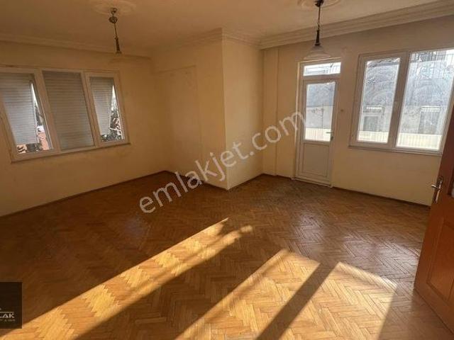 Dokuma Da 2+1 Eşyasız Kiralık Daire