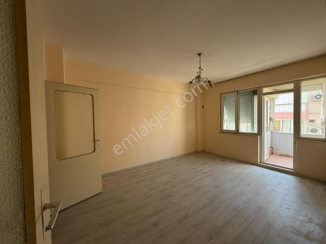 Dokuma Ulus'ta Merkezde Geniş Aileye Uygun 3+1 Kiralık Daire