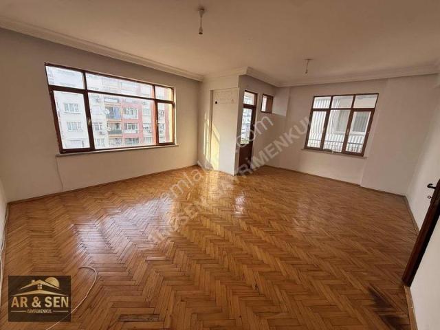 Dokuma Yeşiltepe Mah Ara Kat Cadde Üstü 2+1 Asansörlü Kiralık