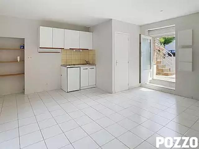 Dol de Bretagne 35120 Location appartement 1 pièce t1 au dernier étage