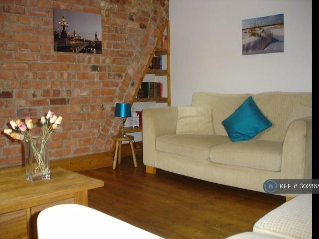 Dolcarne, Aberystwyth, SY23 1 bed flat to rent £680 pcm £157 pw