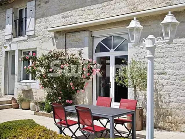 Dole 39100 Achat / Vente maison piscine