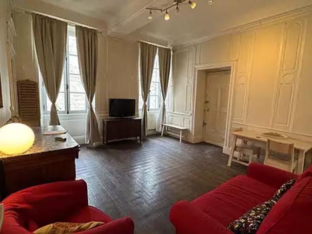 Dole 39100 Achat / Vente appartement 2 pièces t2 au dernier étage cave