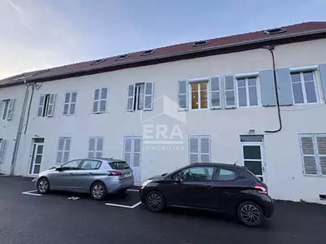 Dole 39100 Achat / Vente appartement 2 pièces t2 au dernier étage cave