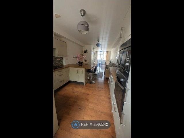 Dollis Hill Avenue, London NW2, 2 bed semi detached house to rent, £2,500 pcm | PrimeLocation