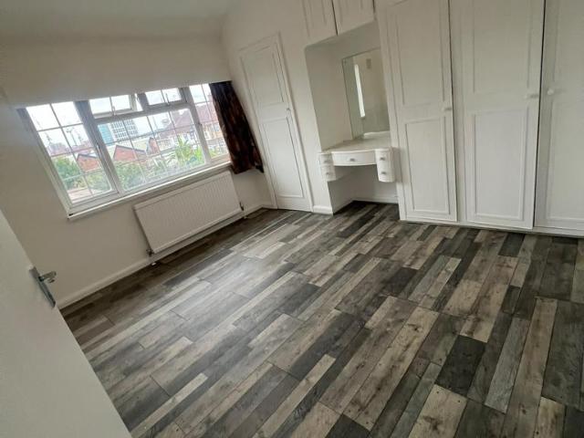 Dollis Hill, London, NW2 1 bed in a house share to rent £950 pcm £219 pw