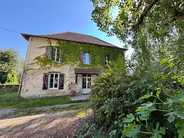 Dolomieu 38110 Achat / Vente maison 7 pièces t7 jardin terrasse