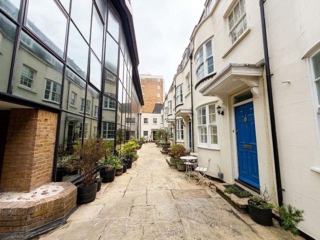 Dolphin Mews, Brighton BN2, 3 bed terraced house to rent, £2,500 pcm | PrimeLocation