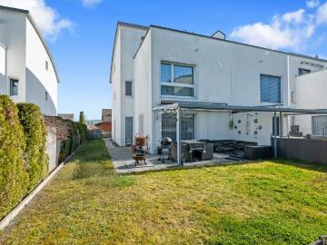 Doppel Einfamilienhaus an idealer Lage mit Nachmittags /Abendsonne