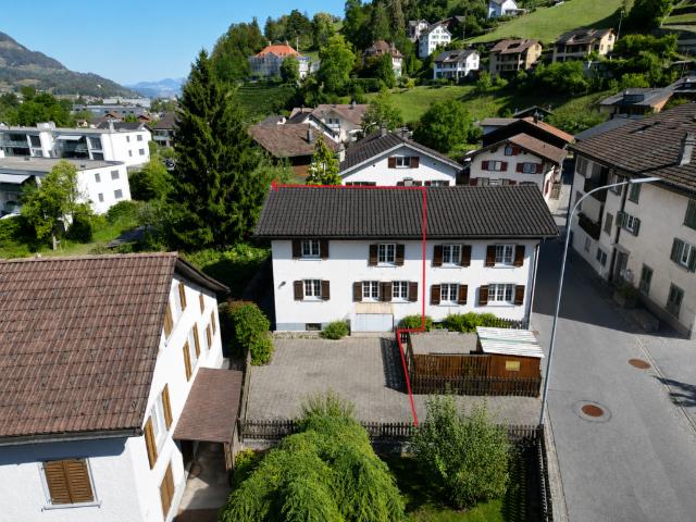 Doppeleinfamilienhaus an familienfreundlicher, sonniger und zentraler Lage in Mollis GL