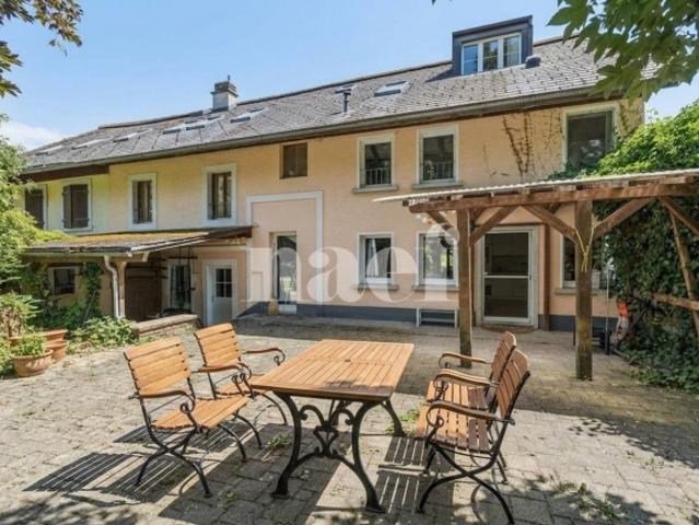 Doppelhaus mit 6,5 Zimmern und Garten zum Verkauf in Sorens