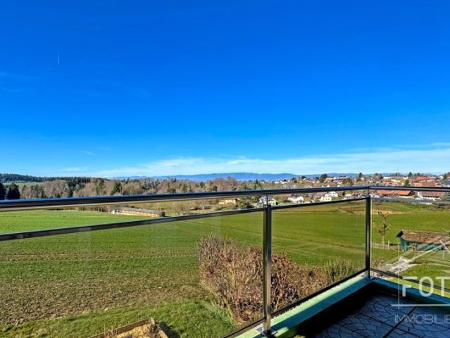 Doppelhaus mit 6,5 Zimmern und wunderschöner Panoramablicke