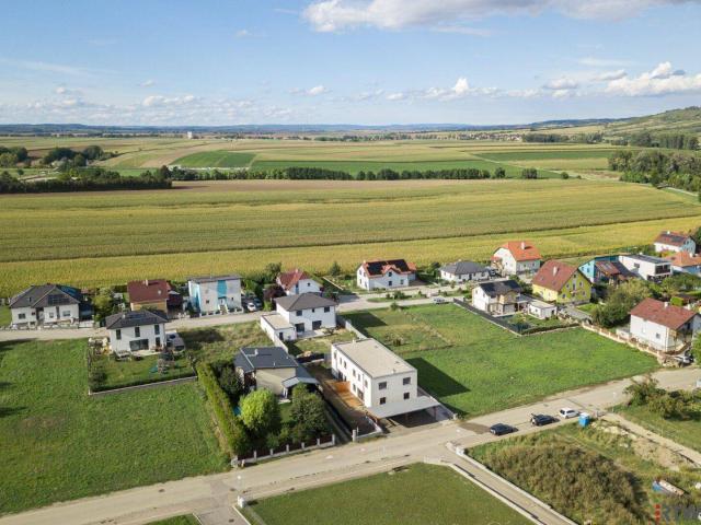 DOPPELHAUS mit TOP AUSSTATTUNG, 5 Zimmer, fast Neuwertig