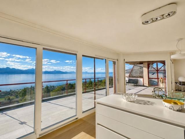 Doppelhaus mit außergewöhnlichem Blick auf den See in Lutry