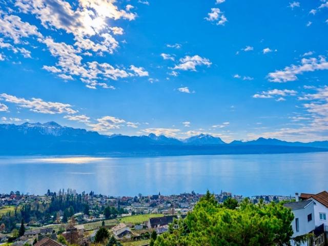 Doppelhaus mit außergewöhnlichem Blick auf den See in Lutry