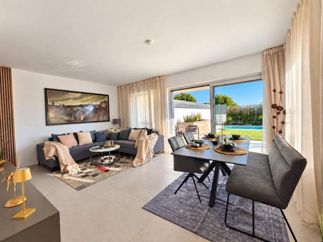 Doppelhaus mit Pool, 6 Zimmer & Smart Home in Hörsching Rutzing | provisionsfrei