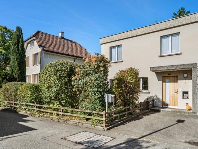 Doppelhaus an familienfreundlicher Lage
