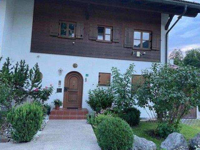 DoppelhaushÃ¤lfte mit Garten in Grainau
