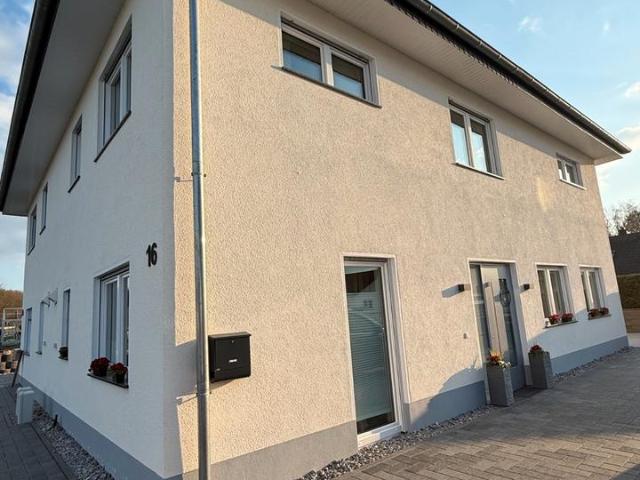 Doppelhaushälfte mit 136m² Wohnfläche in Bruchertseifen
