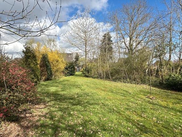 Doppelhaushälfte mit 3.000 m² Garten ohne Maklerprovision