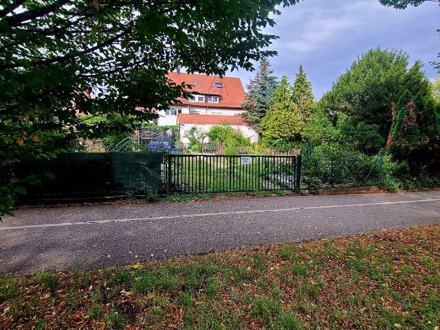 Doppelhaushälfte mit traumhaft grünem Garten in unverbaubarer Naturlage – Privatverkauf in Obersulm