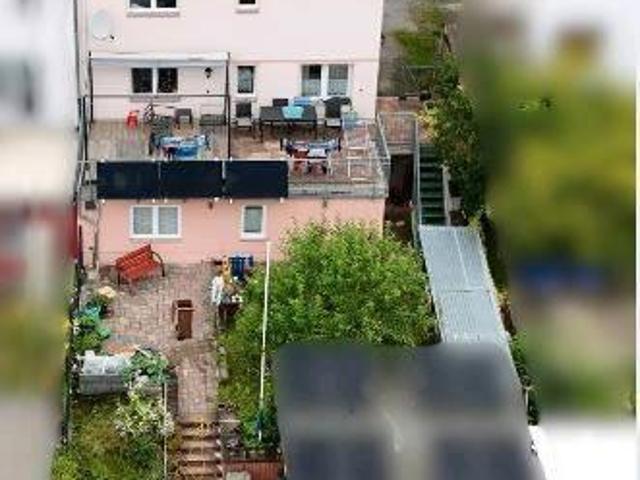 Doppelhaushälfte mit Ausbaupotential
