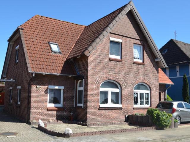 Doppelhaushälfte mit Carport in Brake Harrien