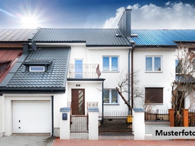 Doppelhaushälfte mit Doppelgarage