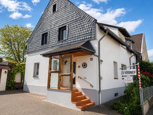 Doppelhaushälfte mit Einliegerwohnung in Leichlingen