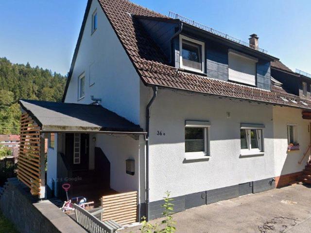 Doppelhaushälfte mit Einliegerwohnung in Toplage – modernisiert