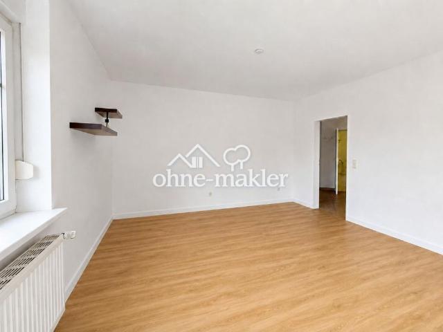 Doppelhaushälfte mit Garten, großer Terrasse und Parkplätzen