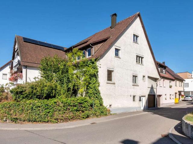 Doppelhaushälfte mit Garage in Urbach