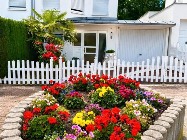 Doppelhaushälfte Mit Garage und Garten von Privat
