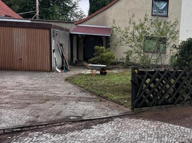 Doppelhaushälfte mit Garage und Garten in Berlin Heiligensee