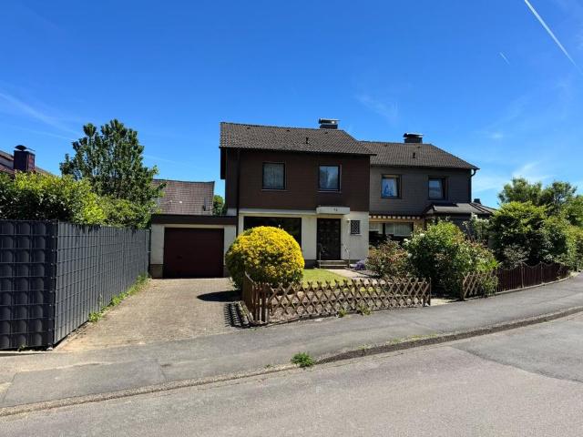 Doppelhaushälfte mit Garage und Vollkeller in Wandhofen