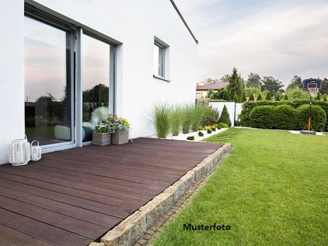 Doppelhaushälfte mit Garage und Wohlfühloase