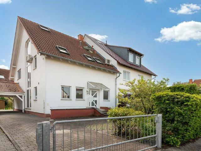 Doppelhaushälfte mit hochwertiger Ausstattung und besonderer Architektur